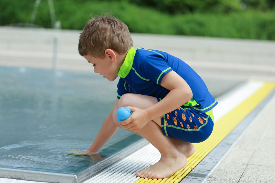 德國PlayShoes 抗UV防曬短袖兩件組兒童泳裝-鱷魚